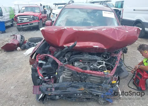 2015 Subaru Forester 2.5I Premium из США, поврежденный, VIN JF2SJADC5FH588540